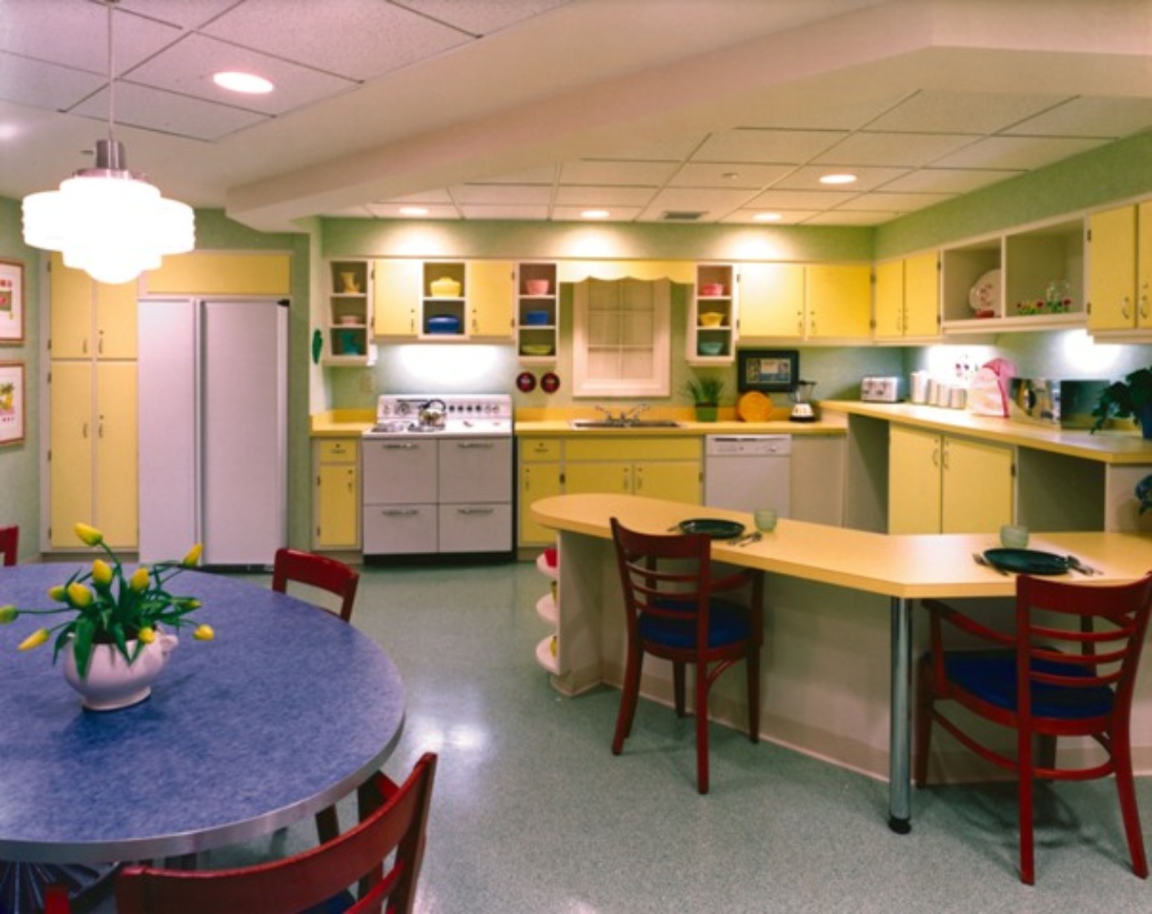 ROSS-WORTHEN ALZHEIMER'S UNIT DONNA REED KITCHEN