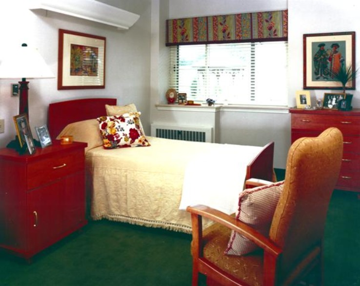RENOVATED PRIVATE RESIDENT ROOM
