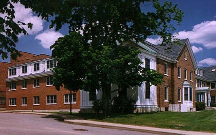 THE MARY HUNT RESIDENCE